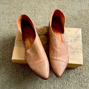 Free people | Brown royale flats size 7.5